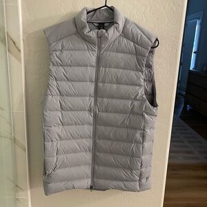 New Lululemon Navigation Down Vest (Size: S)